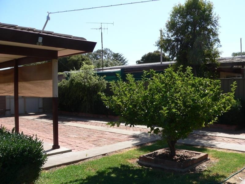 13 Helms Court, Benalla VIC 3672