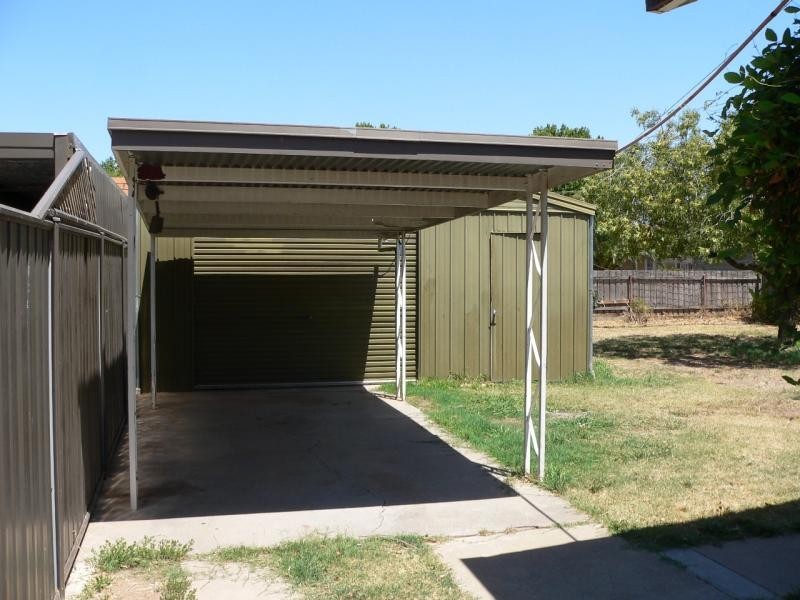 17 Helms Court, Benalla VIC 3672