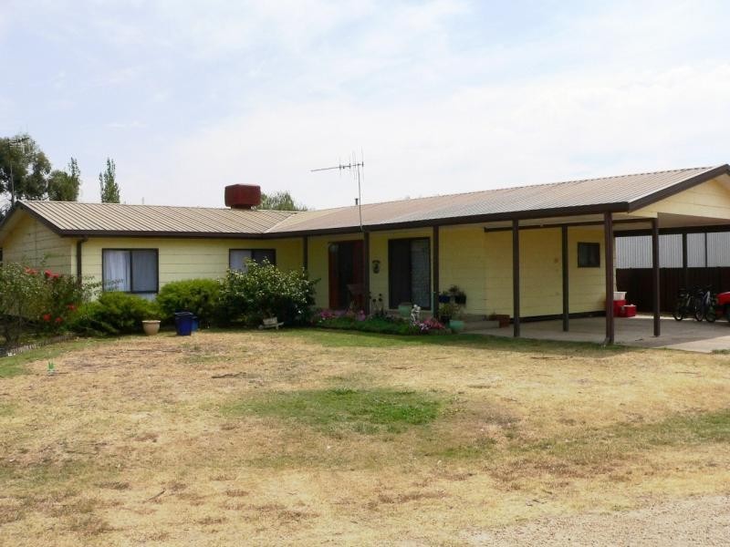 31 Lowens Lane, Benalla VIC 3672
