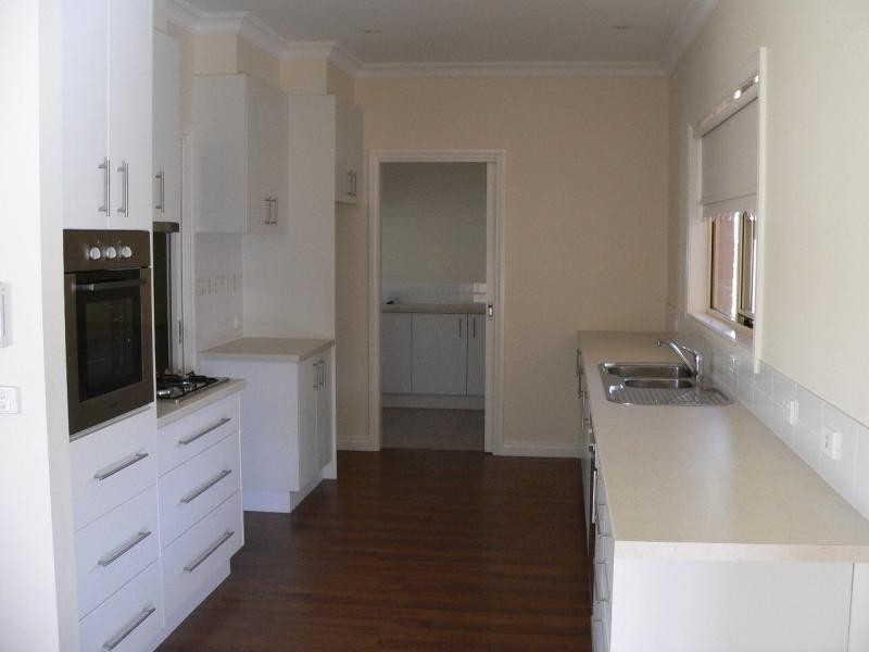 9 Wattletree Grove, Benalla VIC 3672