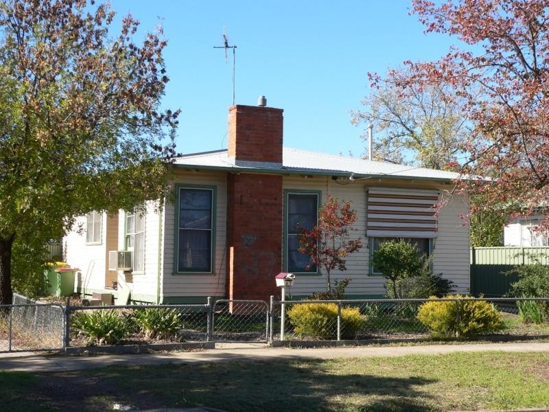 87 Thomas Street, Benalla VIC 3672