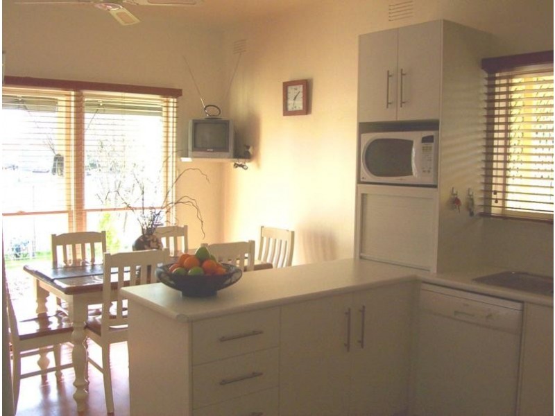 15 Thomas Street, Benalla VIC 3672