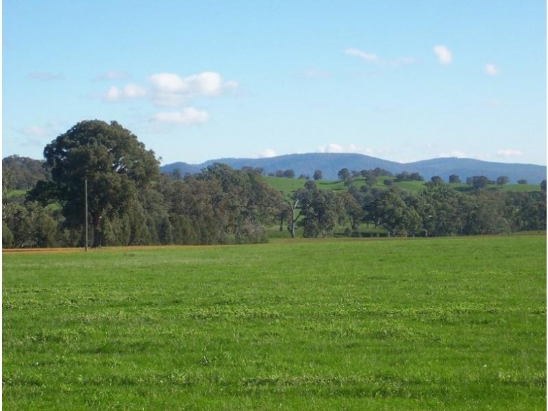 2596 Samaria Road, Samaria VIC 3673