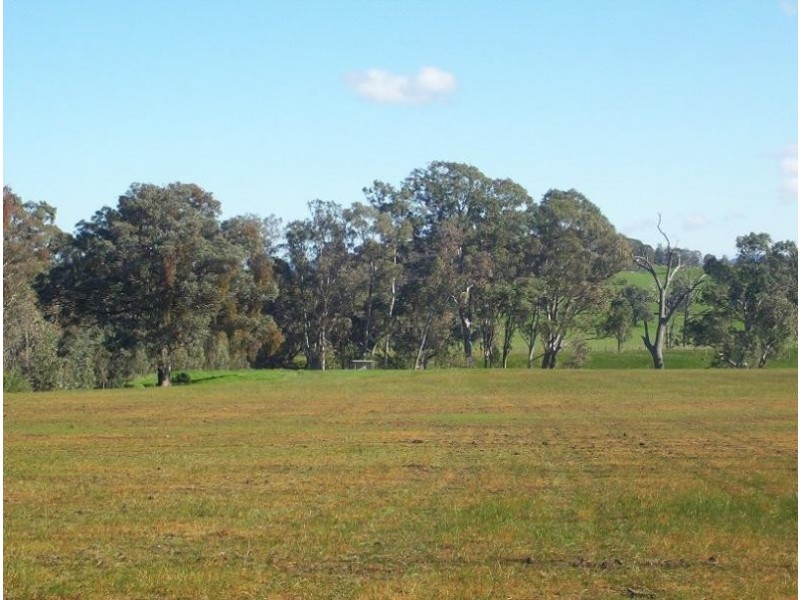 2596 Samaria Road, Samaria VIC 3673