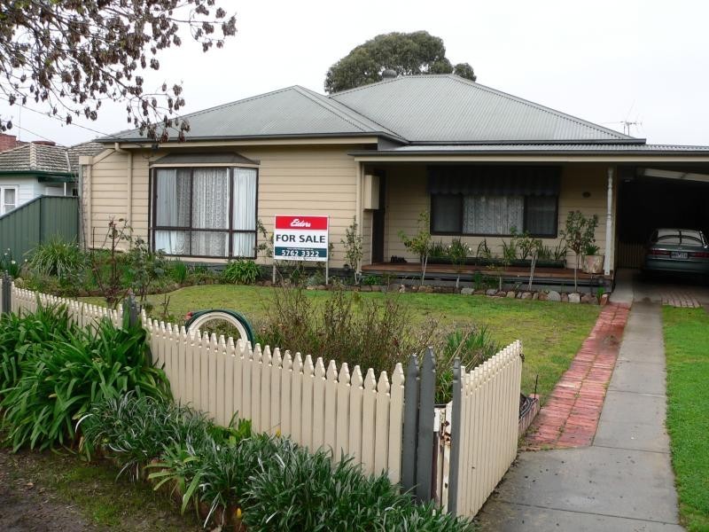 37 Clarke Street, Benalla VIC 3672