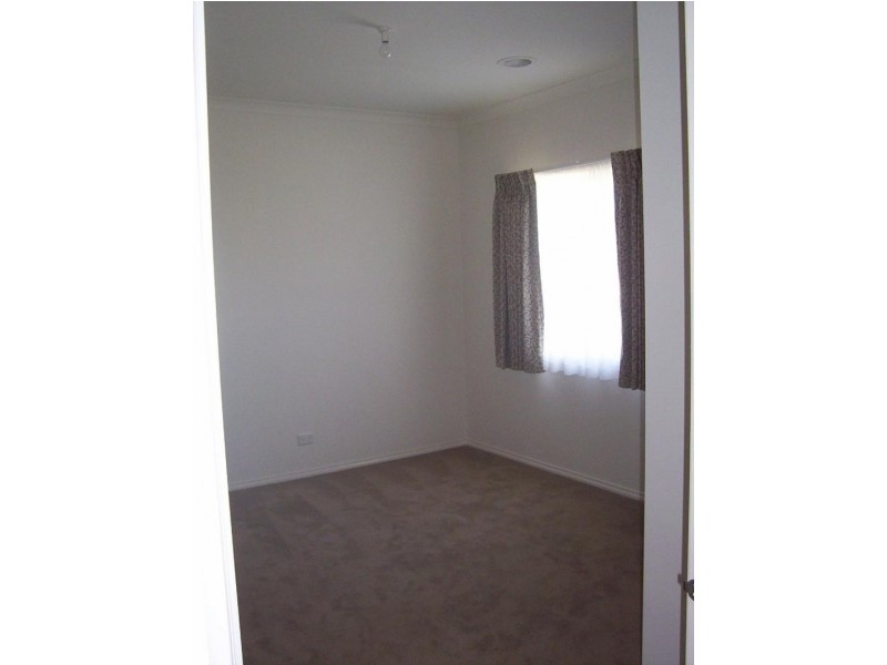 12 Sharpe Street, Benalla VIC 3672