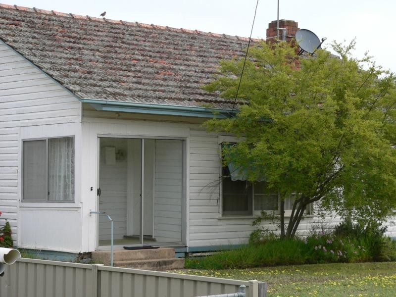 10 Elizabeth Street, Benalla VIC 3672