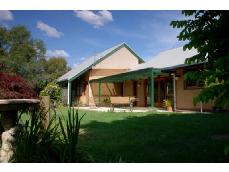 85 Centre Road, Molyullah, Benalla VIC 3672