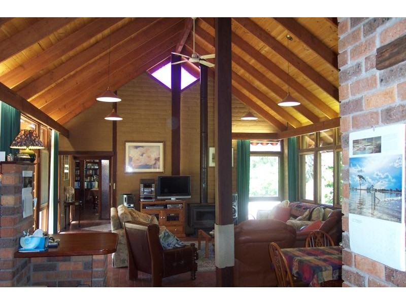 85 Centre Road, Molyullah, Benalla VIC 3672