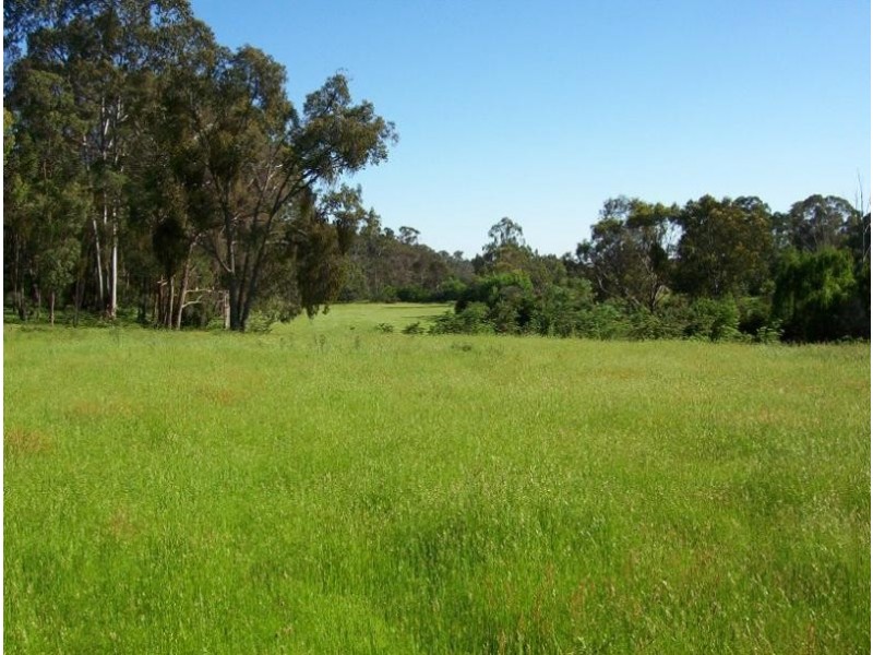 478 Middle Creek Road, Greta South VIC 3675