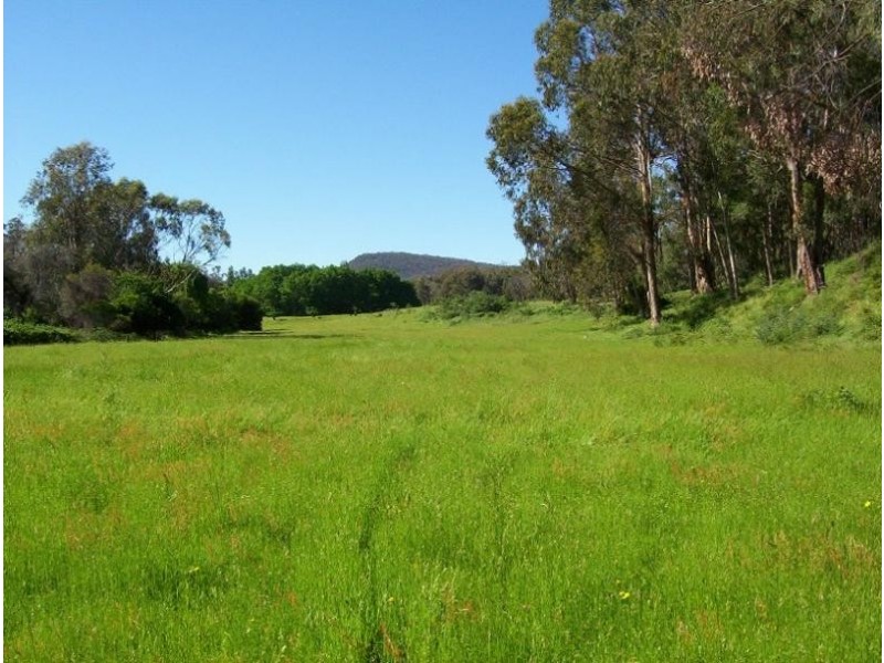 478 Middle Creek Road, Greta South VIC 3675