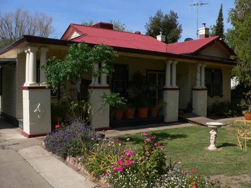 94 Benalla Streeet, Benalla VIC 3672