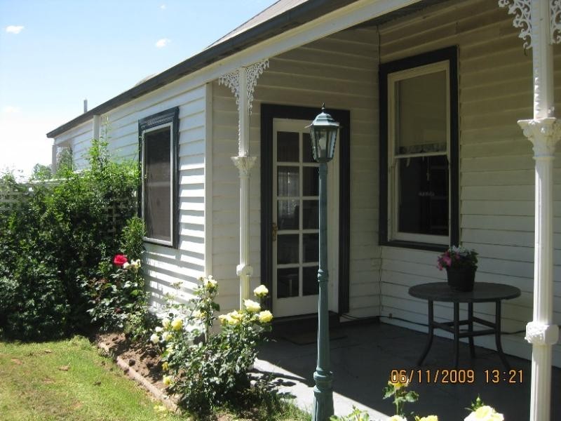 288 Youngers Lane, Greta VIC 3675