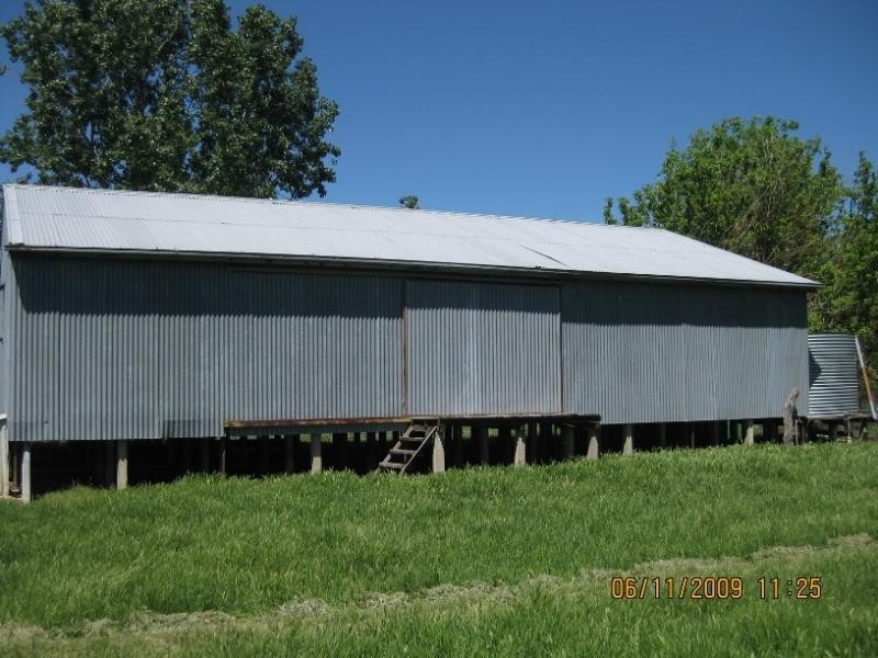 288 Youngers Lane, Greta VIC 3675