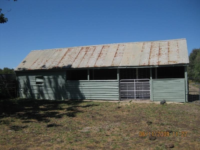 288 Youngers Lane, Greta VIC 3675