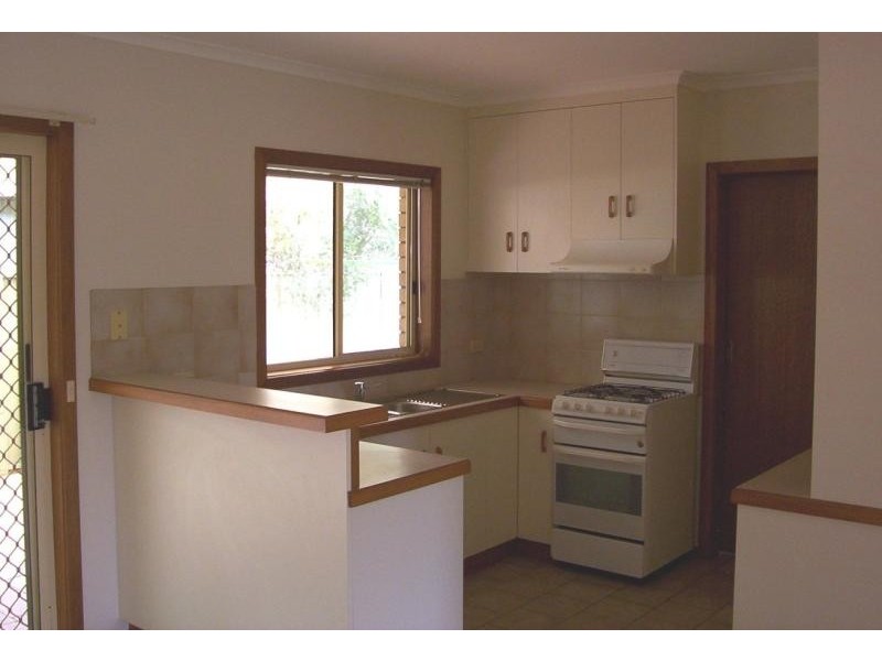 Unit 2/7 Goodenia Drive, Benalla VIC 3672