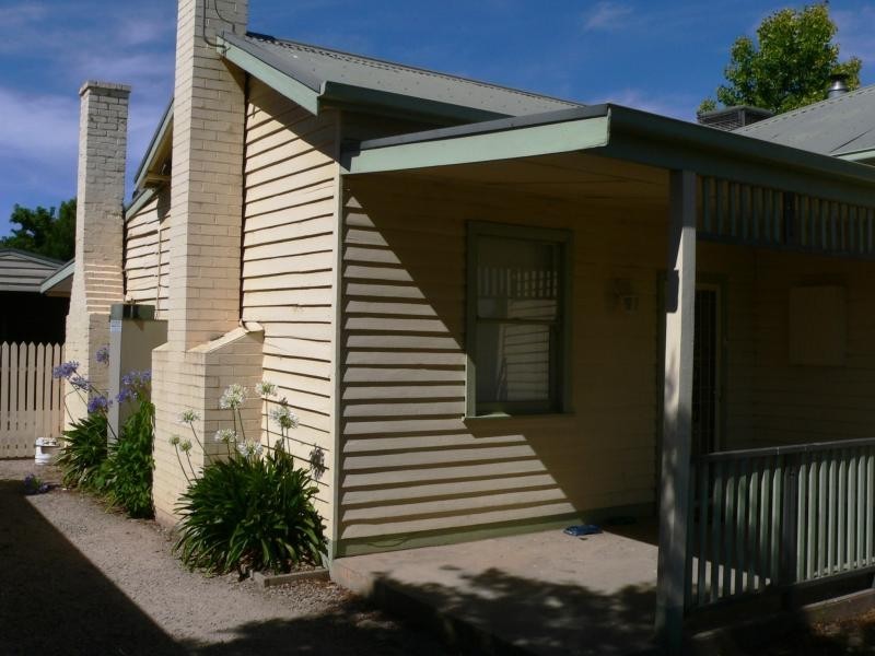 130 Mackellar Street, Benalla VIC 3672