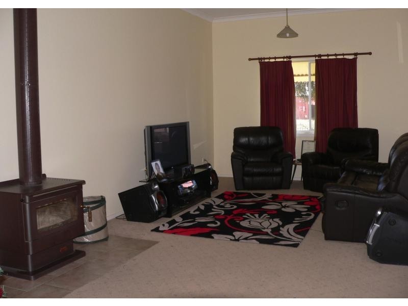 130 Mackellar Street, Benalla VIC 3672