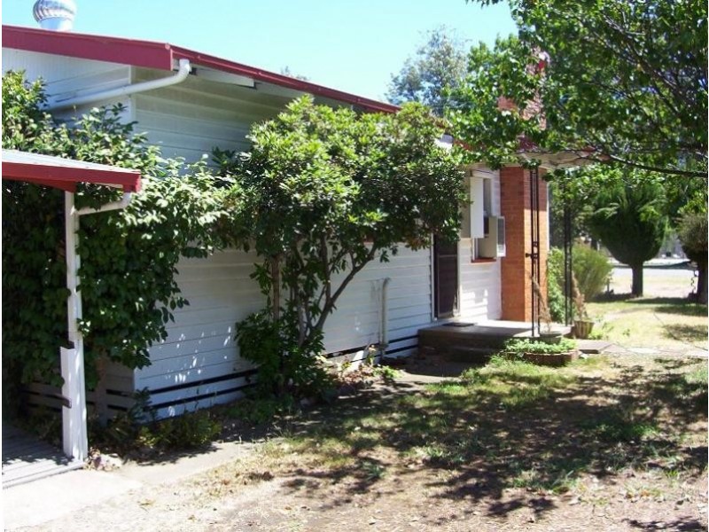 3 TULIP STREET, Violet Town VIC 3669