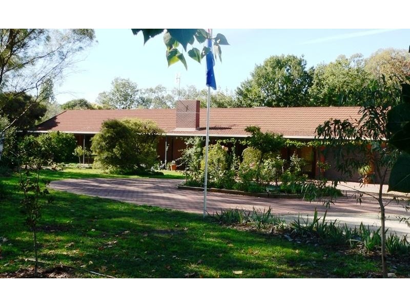 65 Grant Drive, Benalla VIC 3672