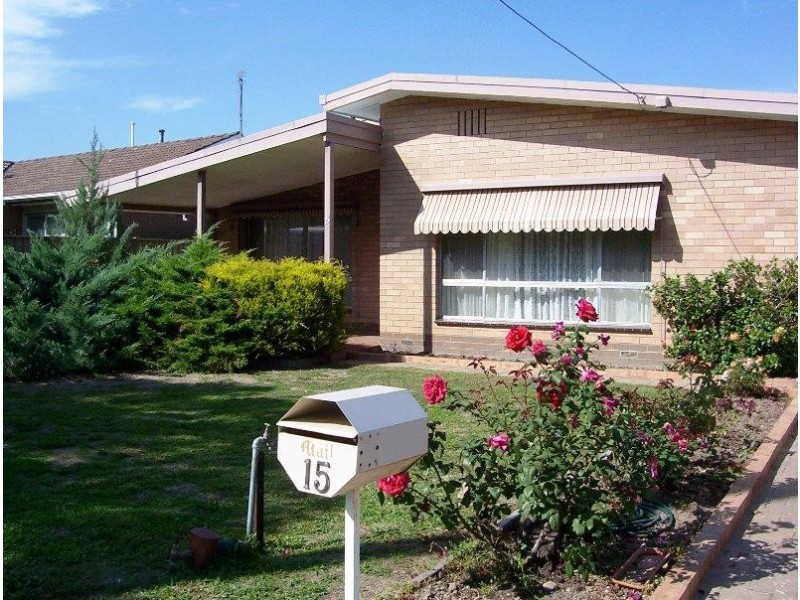 15 Helms Court, Benalla VIC 3672