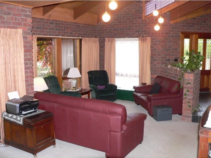 10 Noarana Drive, Benalla VIC 3672