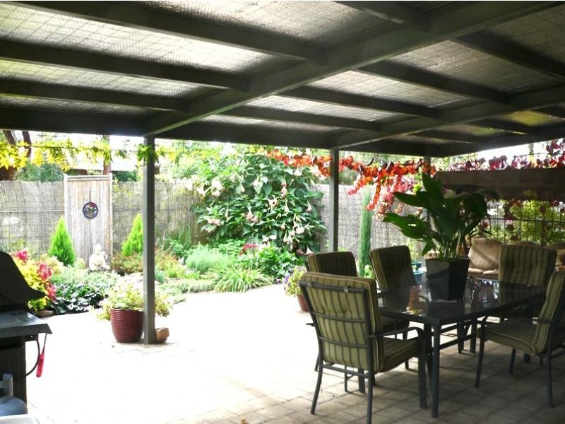 10 Noarana Drive, Benalla VIC 3672