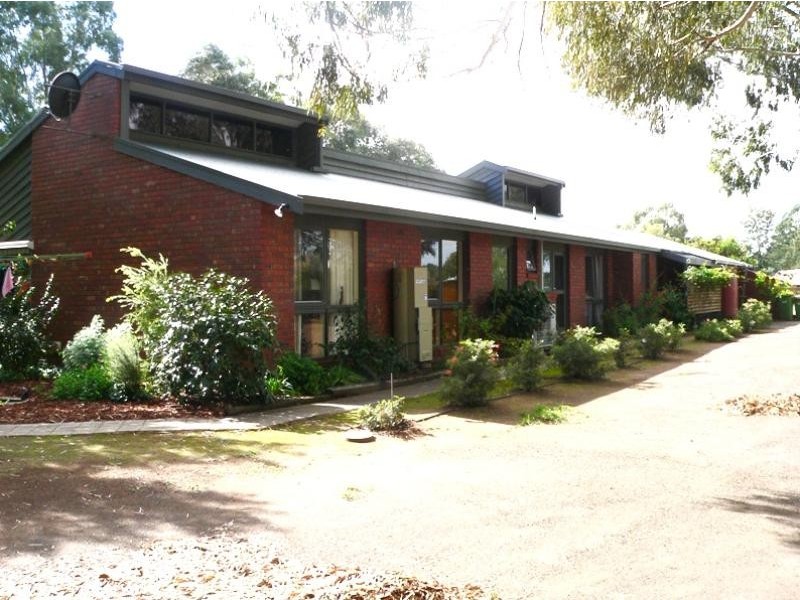 10 Noarana Drive, Benalla VIC 3672