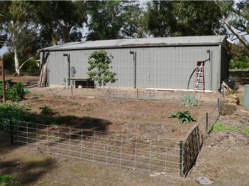 10 Noarana Drive, Benalla VIC 3672