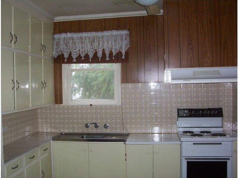 29 Meadows Ave, Benalla VIC 3672