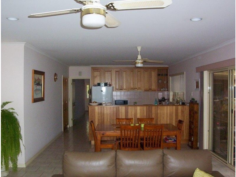 14 Exton Cresent, Benalla VIC 3672