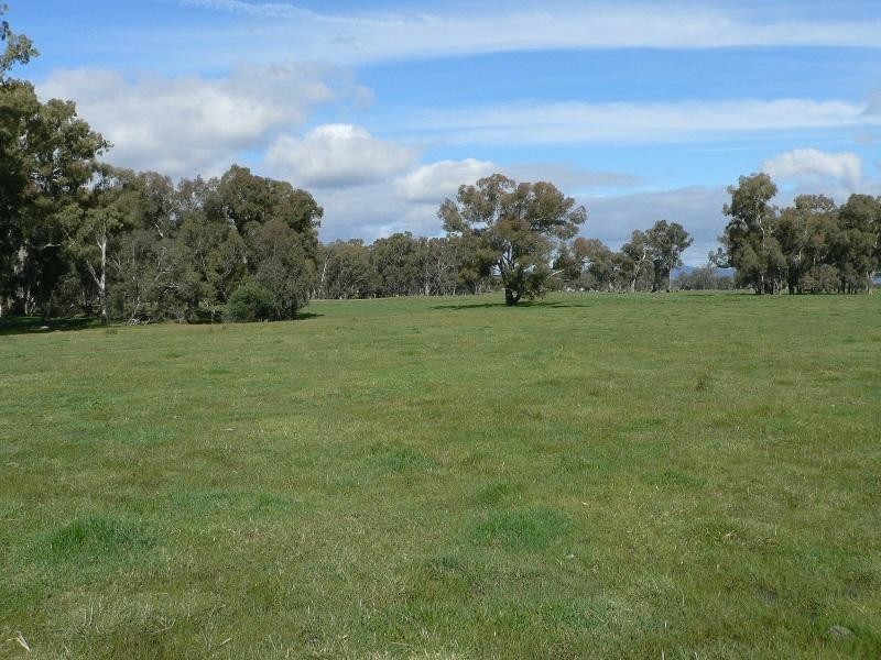 221 SMITH ROAD, Benalla VIC 3672