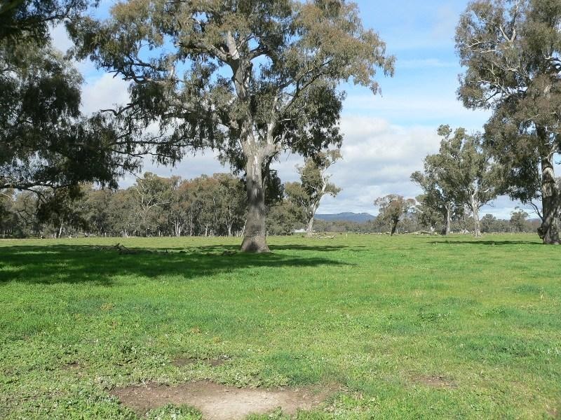 221 SMITH ROAD, Benalla VIC 3672