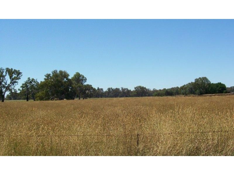 221 SMITH ROAD, Benalla VIC 3672