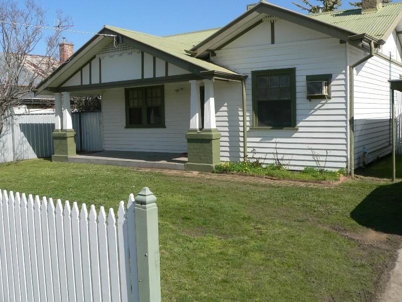 30 Salisbury Street, Benalla VIC 3672