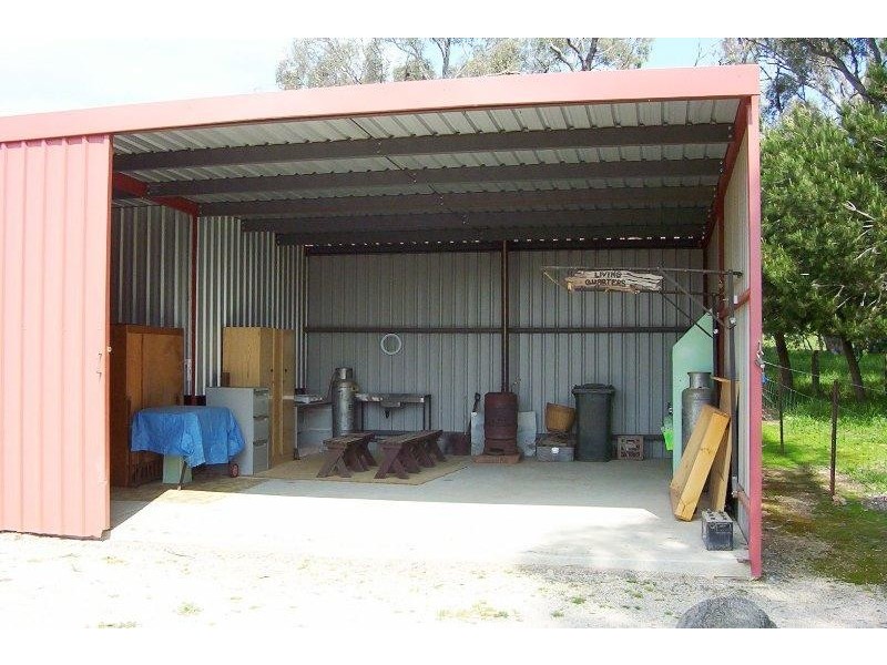 379 Odeas Road, Molyullah VIC 3673