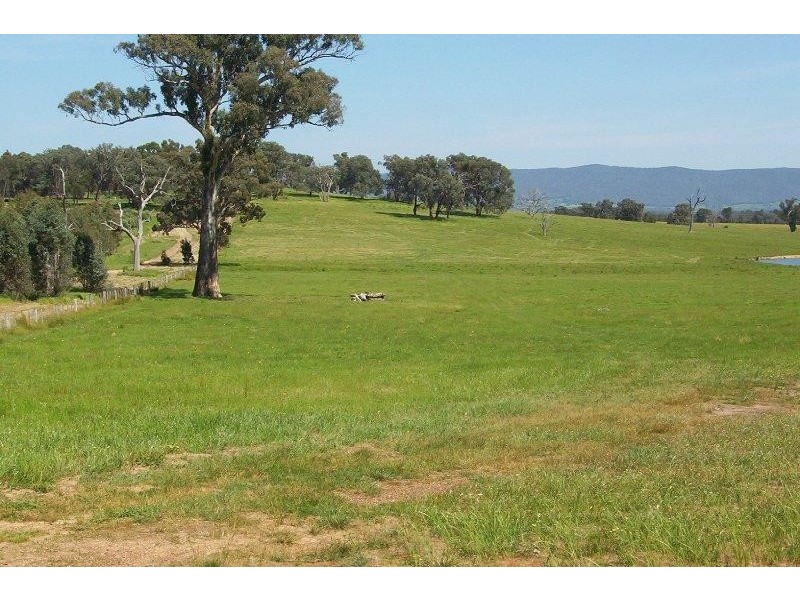 2440 Samaria Road, Samaria VIC 3673