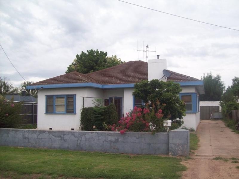 16 Davey Street, Benalla VIC 3672