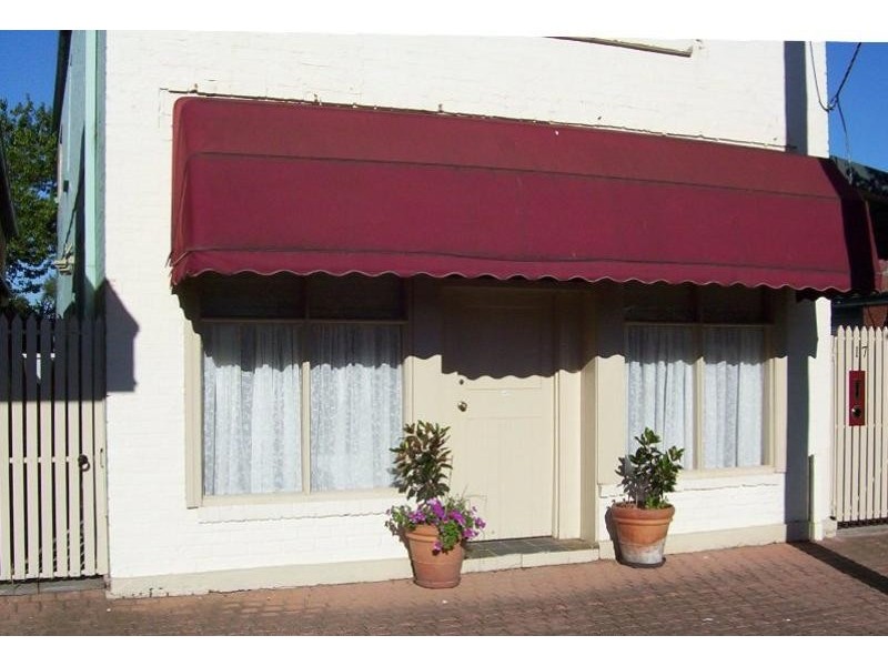 17 CARRIER STREET, Benalla VIC 3672