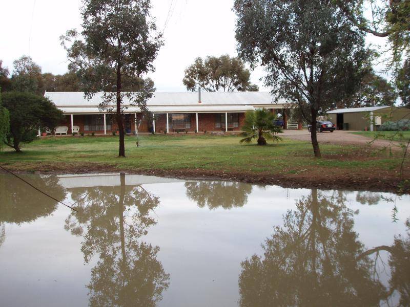 1057 WHARPARILLA ROAD, Echuca VIC 3564