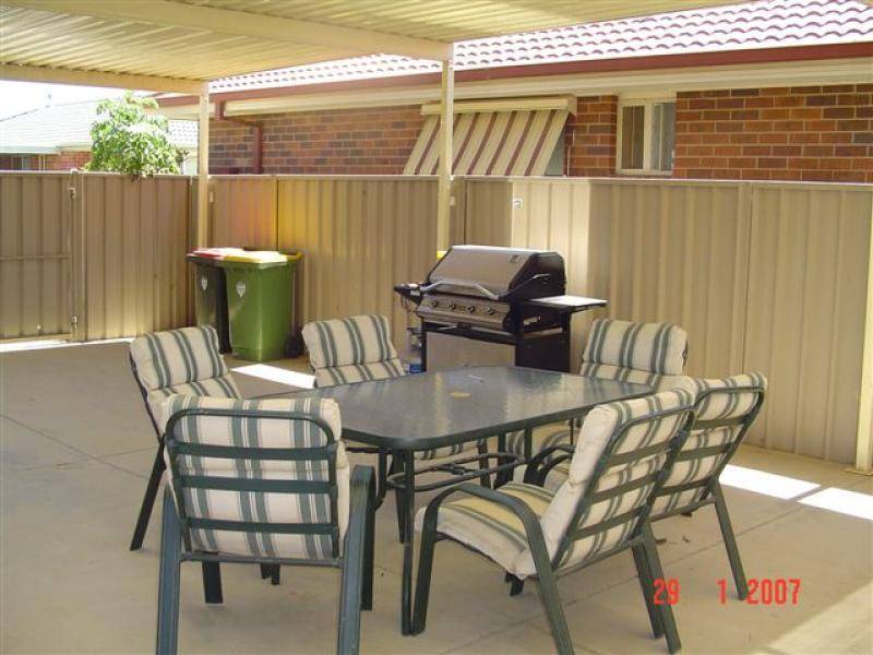 8/92 SERVICE STREET, Echuca VIC 3564