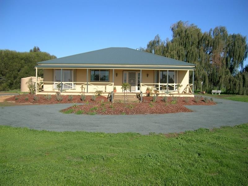 BAMAWM &AMP; LOWRIE RD, Echuca VIC 3564