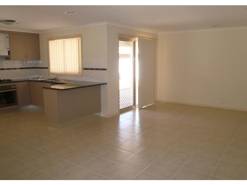 6 DUMFRIES COURT, Moama NSW 2731