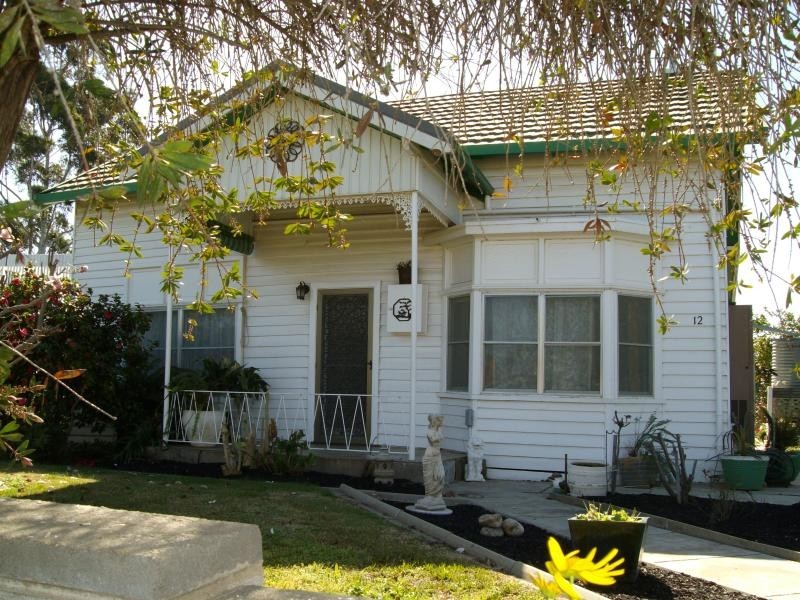 12 MCKINLAY STREET, Echuca VIC 3564
