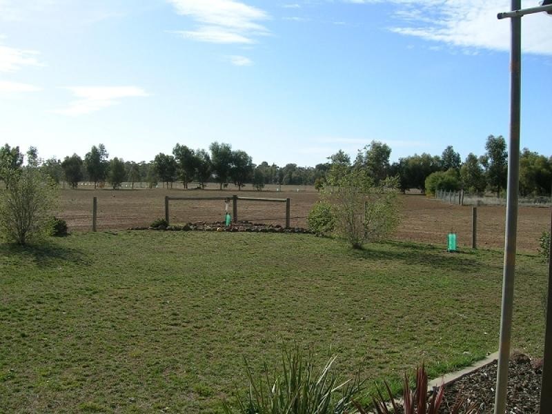 MURRAY VALLEY HIGHWAY, Echuca VIC 3564