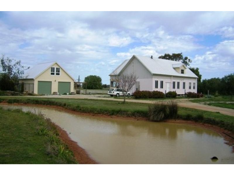 MURRAY VALLEY HIGHWAY, Echuca VIC 3564