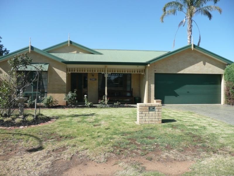 3 McMahon Place, Moama NSW 2731