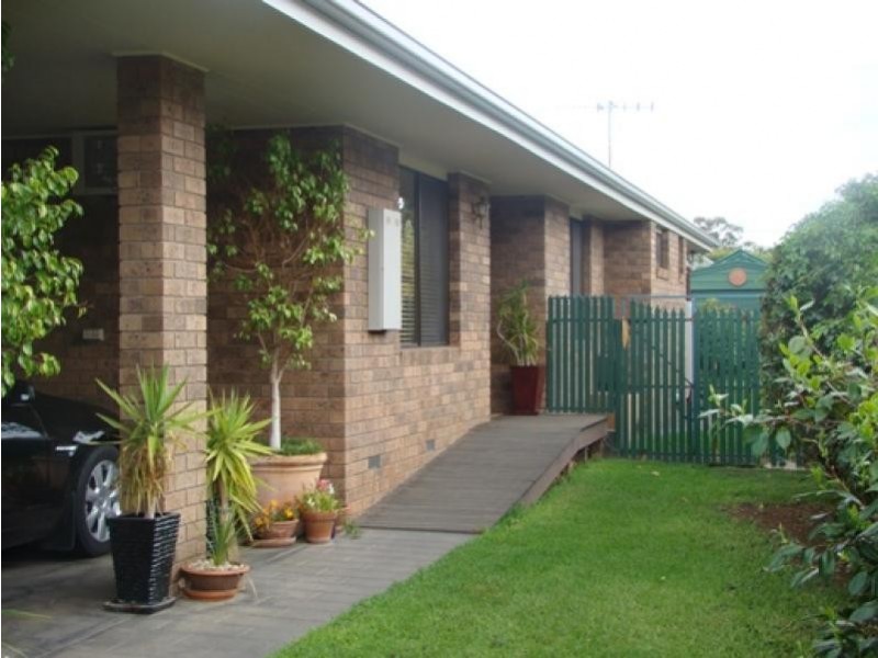 16 Campaspe Street, Rochester VIC 3561