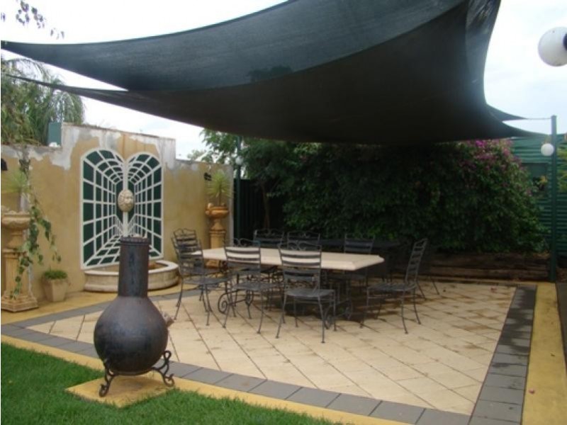 16 Campaspe Street, Rochester VIC 3561