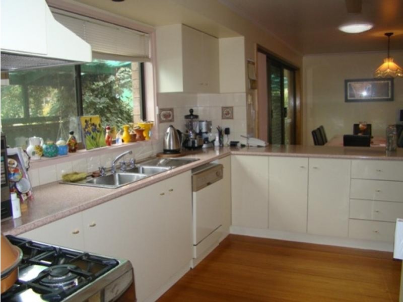 16 Campaspe Street, Rochester VIC 3561